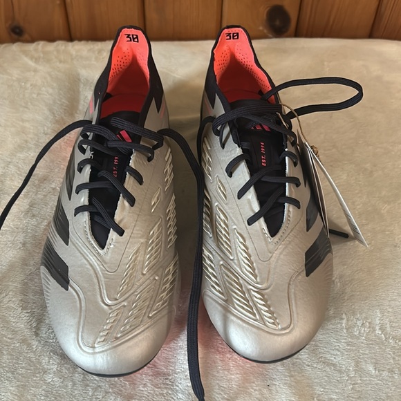 Adidas Predator Elite FG Size 8 US Women’s SKU IF8868 - Picture 4 of 9